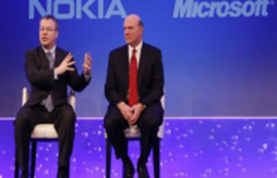Tại sao Microsoft chờ cho Nokia rớt giá hơn nữa?