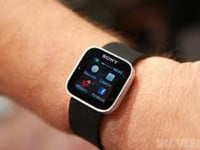 Đồng hồ kết nối điện thoại Android đã xuất hiện tại Việt Nam