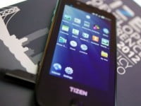 Samsung trình diễn smartphone chạy hệ điều hành Tizen