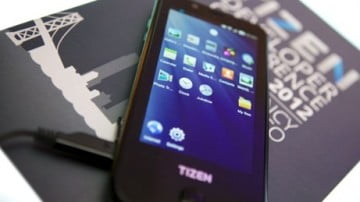 Read more about the article Samsung trình diễn smartphone chạy hệ điều hành Tizen