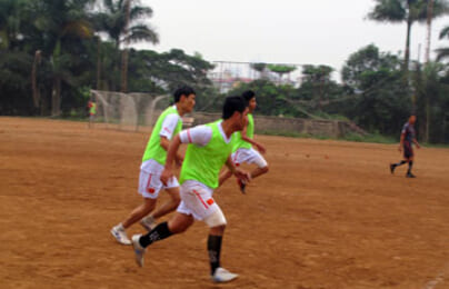 Hanoi – Aptech : Xuất hiện “Gã Đầu Bạc” trong đội hình thi đấu tại Aleague – Super cup 2012