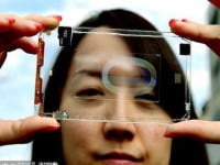 Smartphone trong suốt đầu tiên trên thế giới