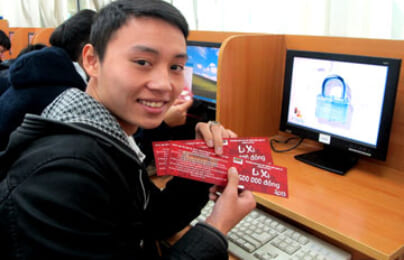 Hanoi-Aptech: Lì xì sớm cho học viên trước kỳ nghỉ tết