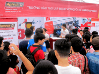 Hanoi – Aptech tạo dấu ấn riêng tại hội chợ sinh viên Đại học Kinh tế Quốc dân