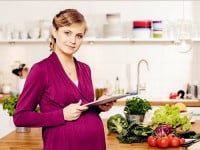 Phụ nữ tuổi 45 có xu hướng “yêu” công nghệ hơn