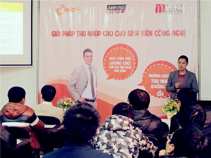 Sôi động ngày hội “mWork – Giải pháp thu nhập cao cho sinh viên công nghệ” tại Hanoi- Aptech-4