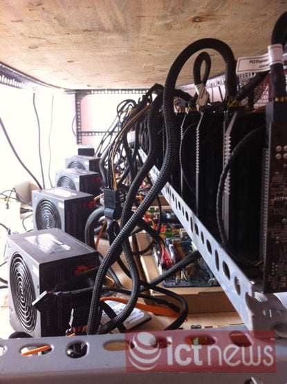 Cận cảnh dàn máy “đào” Bitcoin "khủng" tại Hà Nội-2 Cận cảnh dàn máy “đào” Bitcoin "khủng" tại Hà Nội-2