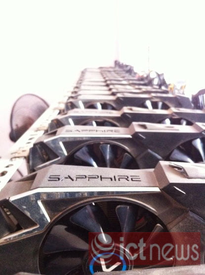 Cận cảnh dàn máy “đào” Bitcoin "khủng" tại Hà Nội-4 Cận cảnh dàn máy “đào” Bitcoin "khủng" tại Hà Nội-4