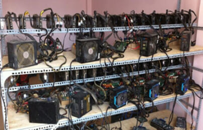Cận cảnh dàn máy “đào” Bitcoin “khủng” tại Hà Nội