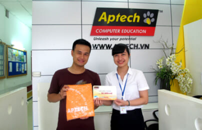 [Hanoi – Aptech] Trao giải cho các nhà dự đoán tài ba World Cup 2014