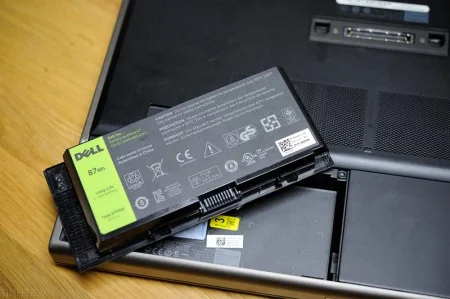 Sơ cứu laptop khi bị nước vào, bạn đã biết?-4