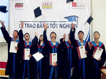 Lễ trao bằng tại Hanoi- Aptech, thời khắc niềm tự hào được gửi trao